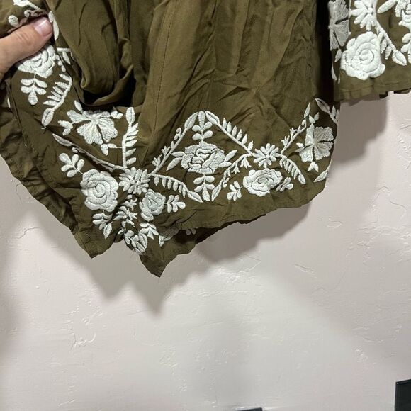 Love Tree Open Shoulder Long Sleeve Romper - Picture 4 of 7